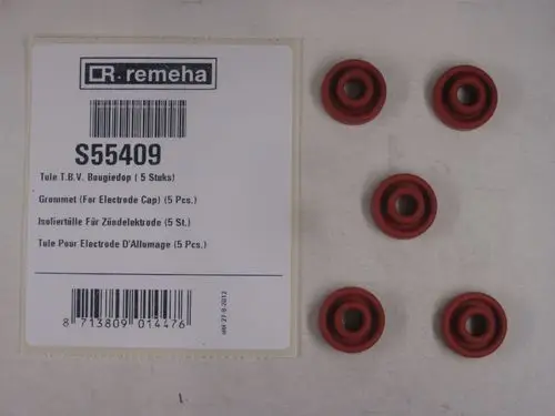 Rote Gummidichtungen in verschiedenen Größen von Remeha, verpackt auf einem Etikett mit Artikelnummer S55409. Gesamtanzahl: fünf Stück.